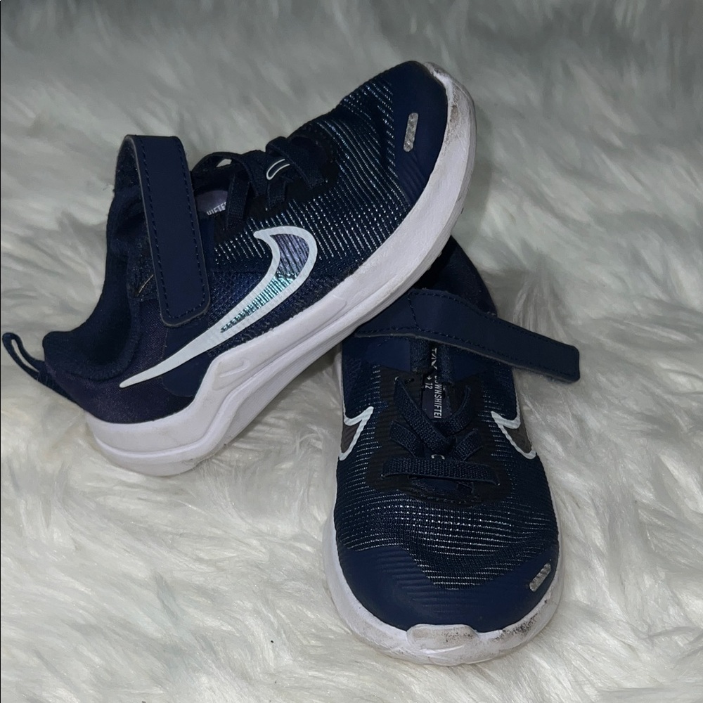 Nike Kids Dark Blue Sneakers with White Accents